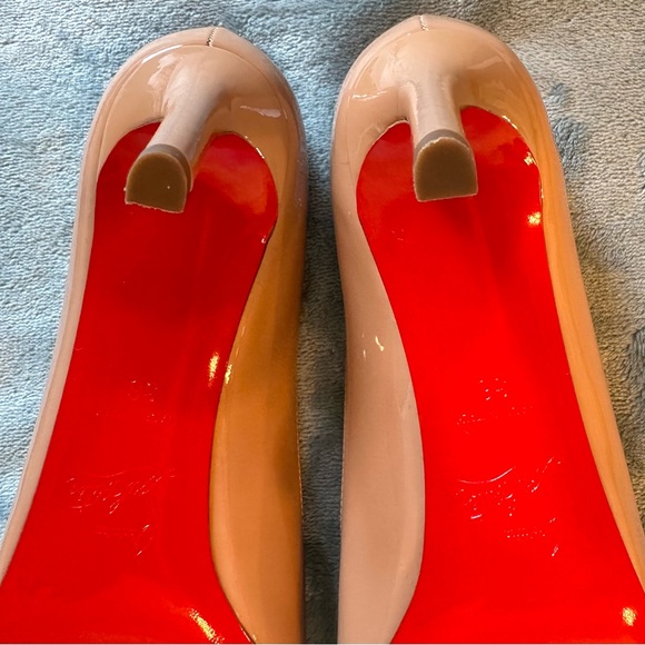 100% Authentic Christian Louboutin NO Matter 85 Peep Toe Pump Nude Patent - Picture 10 of 11